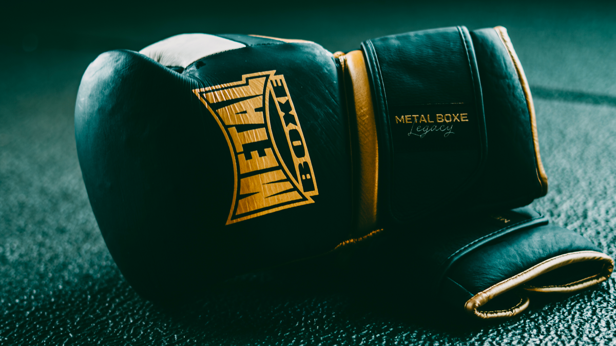 L’esquive en boxe : l’art de ne pas être là quand le coup part
