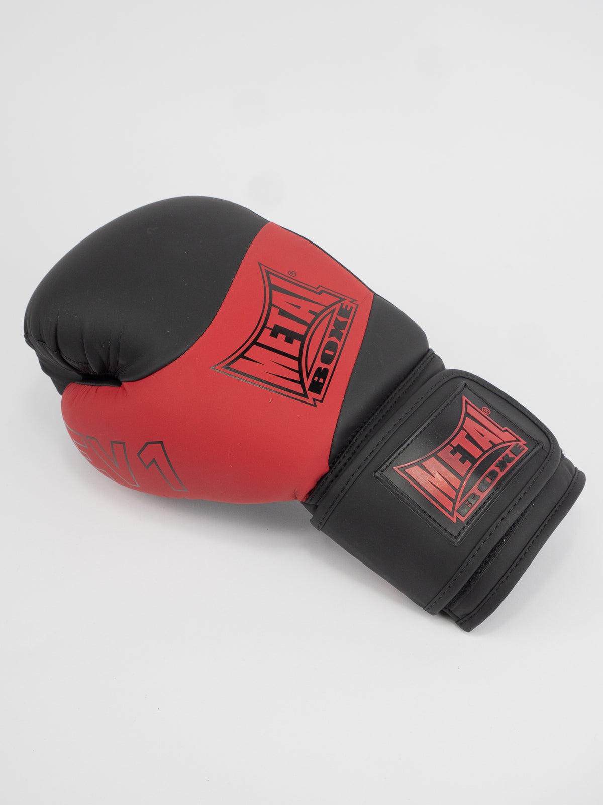 EV1 COMPETITION BOXING GLOVES BLACK RED