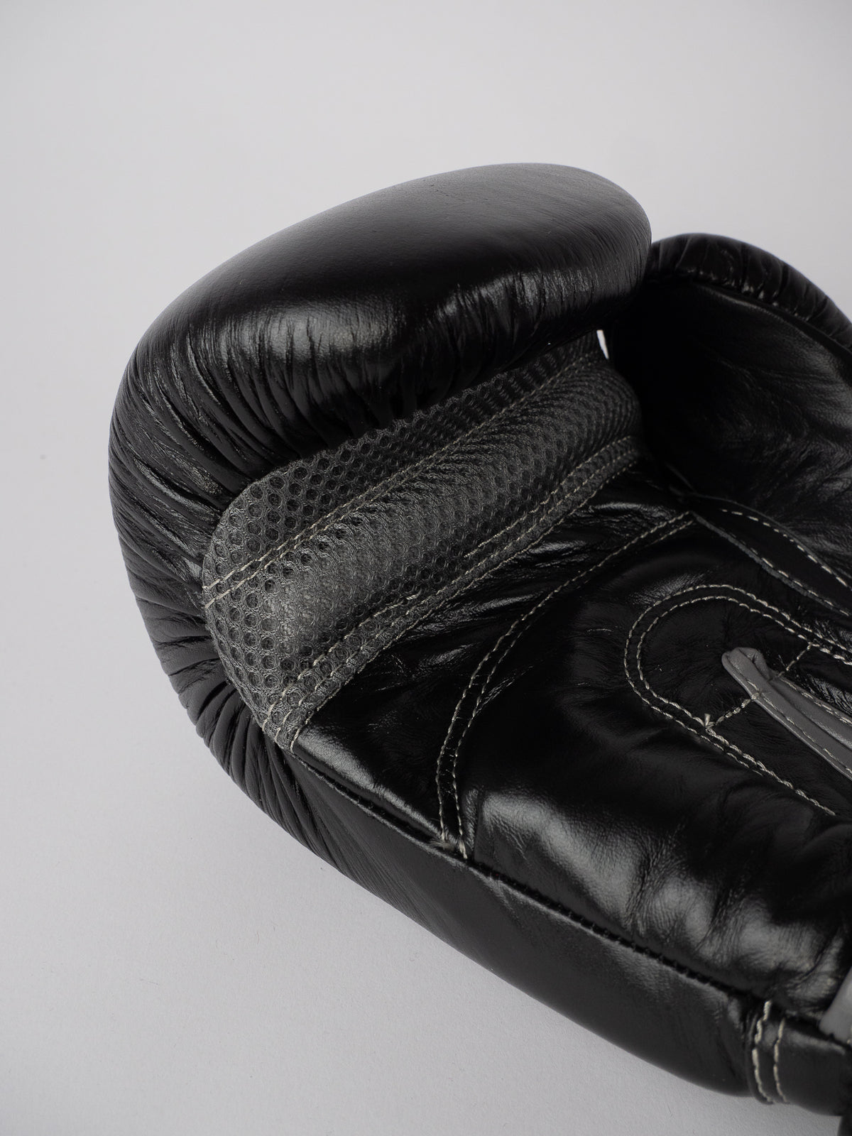 HERACLES LEATHER BOXING GLOVES