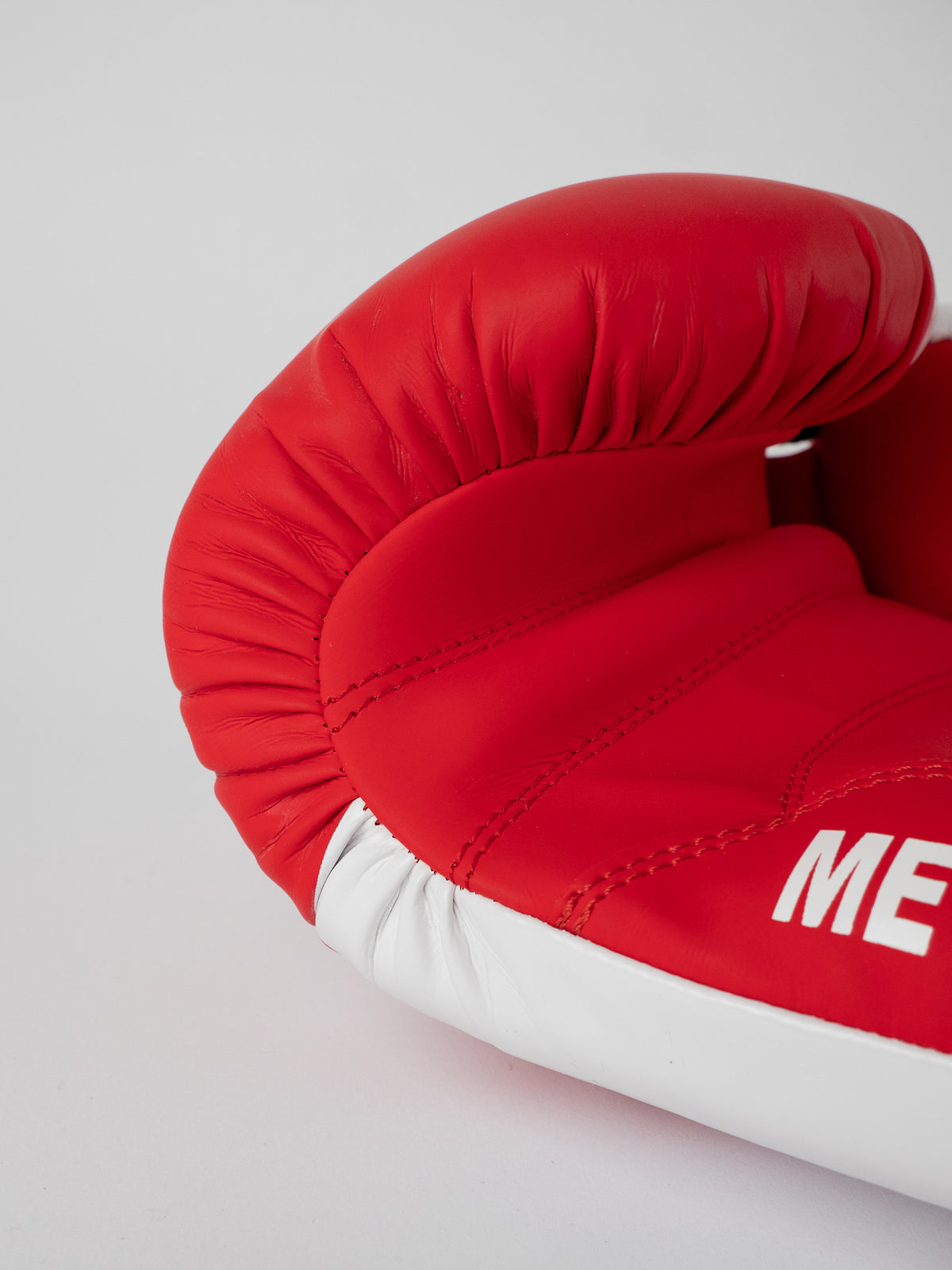 RED LACE-UP COMPETITION BOXING GLOVES