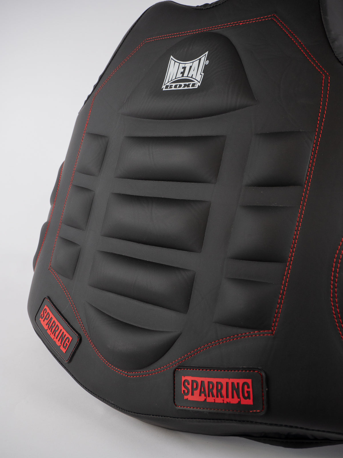 INTEGRAL SPARRING CHEST