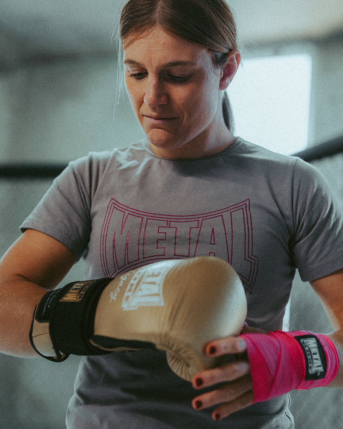 LEGACY BOXING GLOVES WITH HORSE HAIR FILLING, GOLD