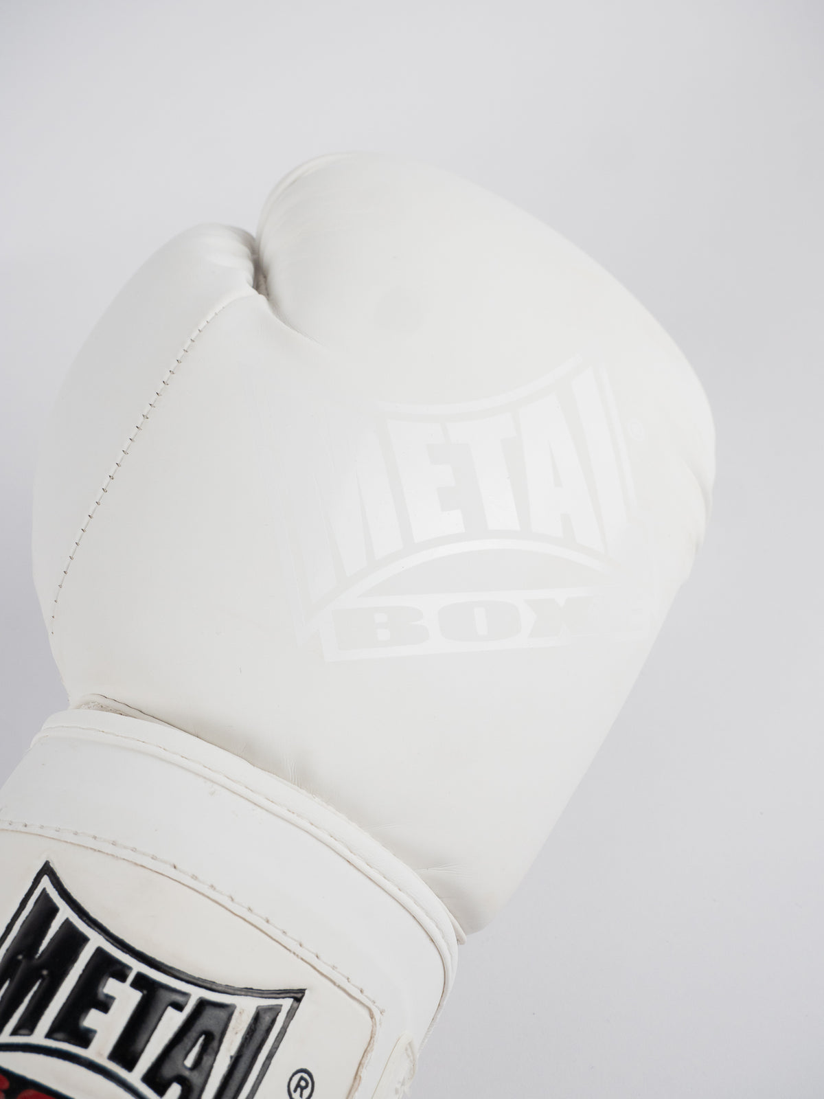 WHITE LIGHT COMPETITION BOXING GLOVES