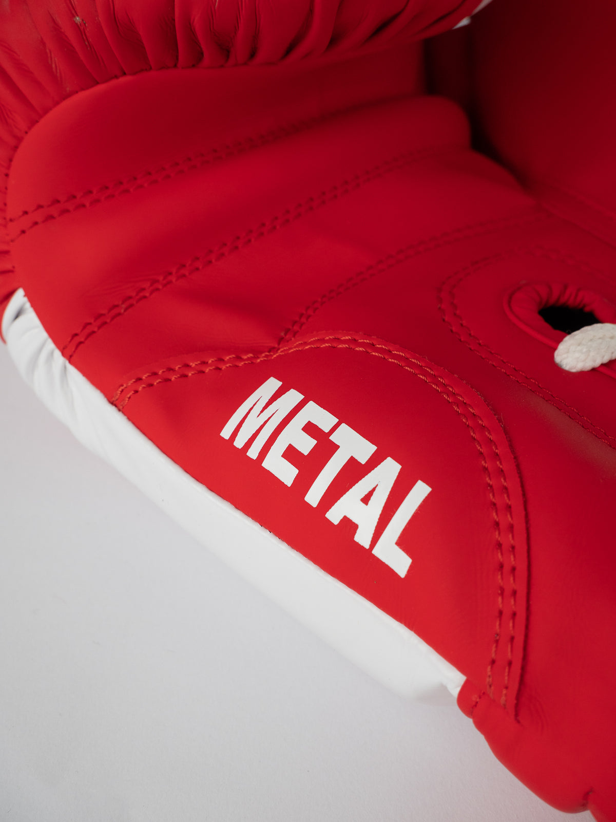 RED LACE-UP COMPETITION BOXING GLOVES
