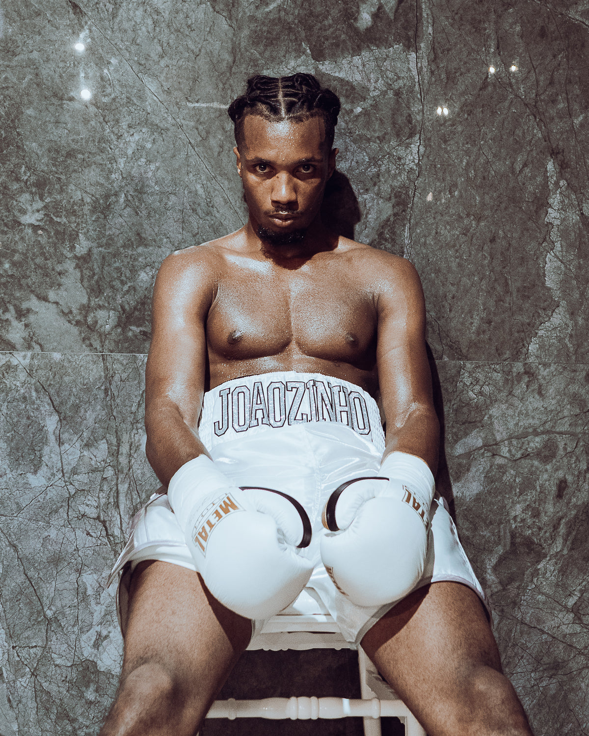 LEGACY HORSE HAIR WHITE BOXING GLOVES